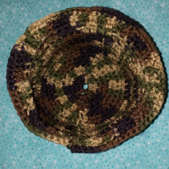 Baby Camo Hat Premie? - Picture 4 of 5